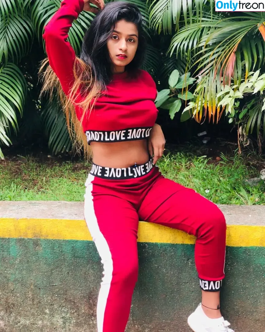 Suhana Khan nude photo #0180 (__suhuuu__)