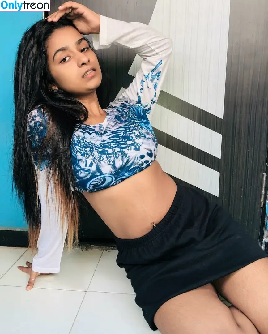 Suhana Khan nude photo #0196 (__suhuuu__)