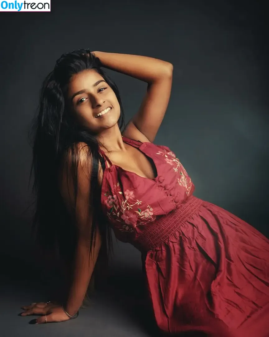 Suhana Khan nude photo #0213 (__suhuuu__)