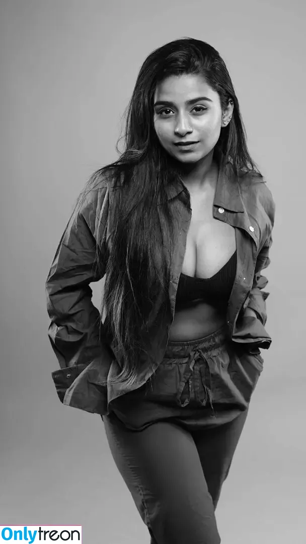 Suhana Khan nude photo #0250 (__suhuuu__)