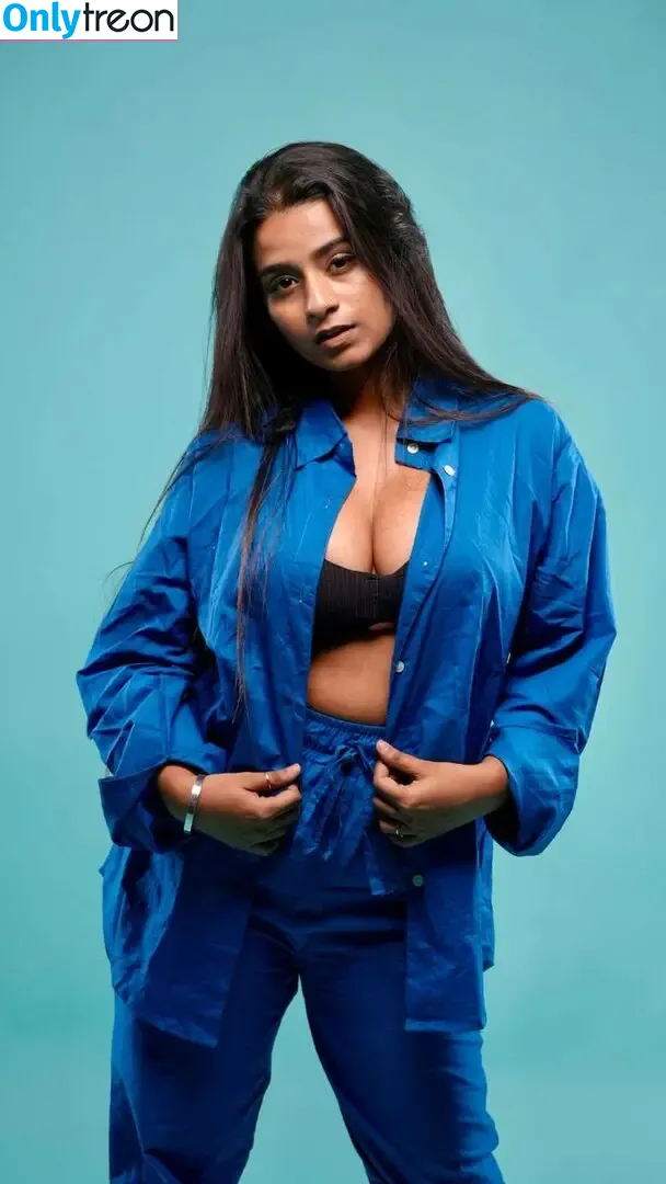 Suhana Khan nude photo #0260 (__suhuuu__)