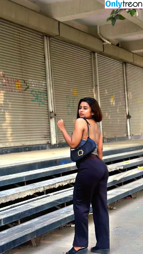 Suhana Khan nude photo #0262 (__suhuuu__)