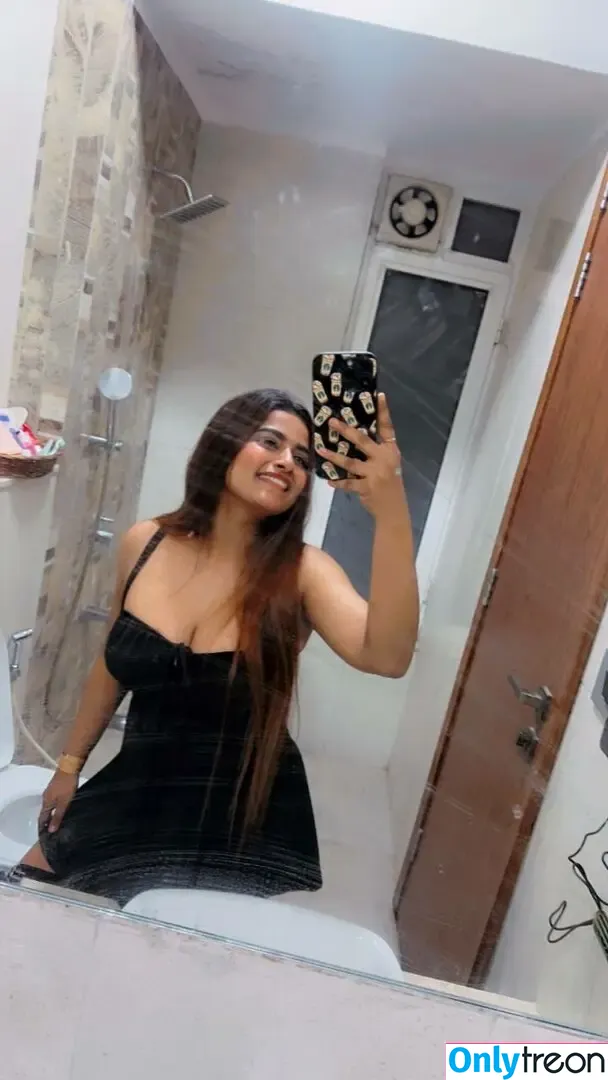 Suhana Khan nude photo #0263 (__suhuuu__)
