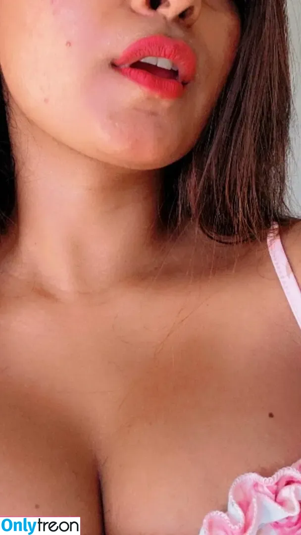 Suhana Khan nude photo #0268 (__suhuuu__)