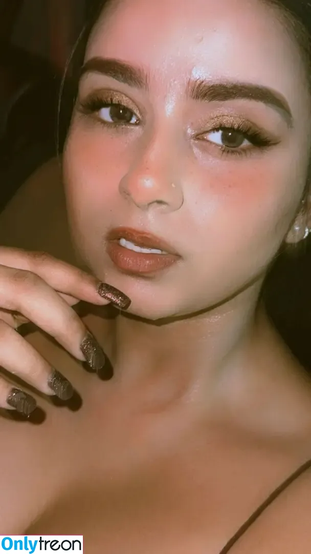 Suhana Khan nude photo #0305 (__suhuuu__)