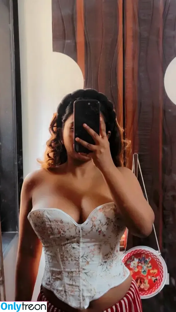Suhana Khan nude photo #0322 (__suhuuu__)