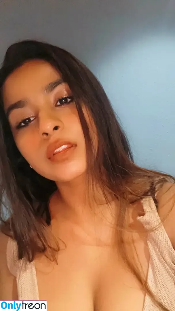 Suhana Khan nude photo #0341 (__suhuuu__)