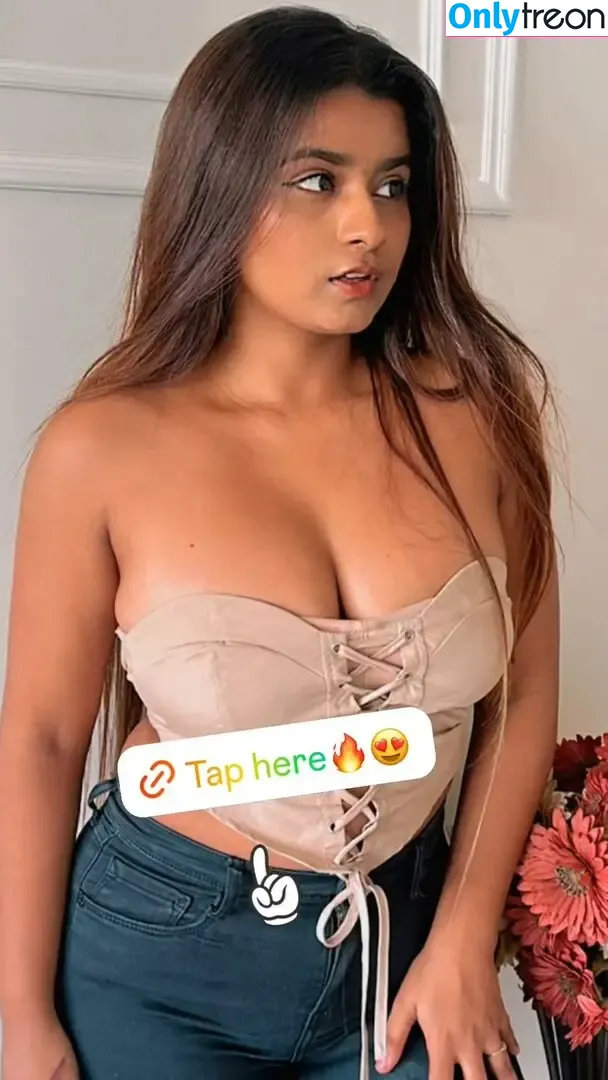 Suhana Khan nude photo #0348 (__suhuuu__)
