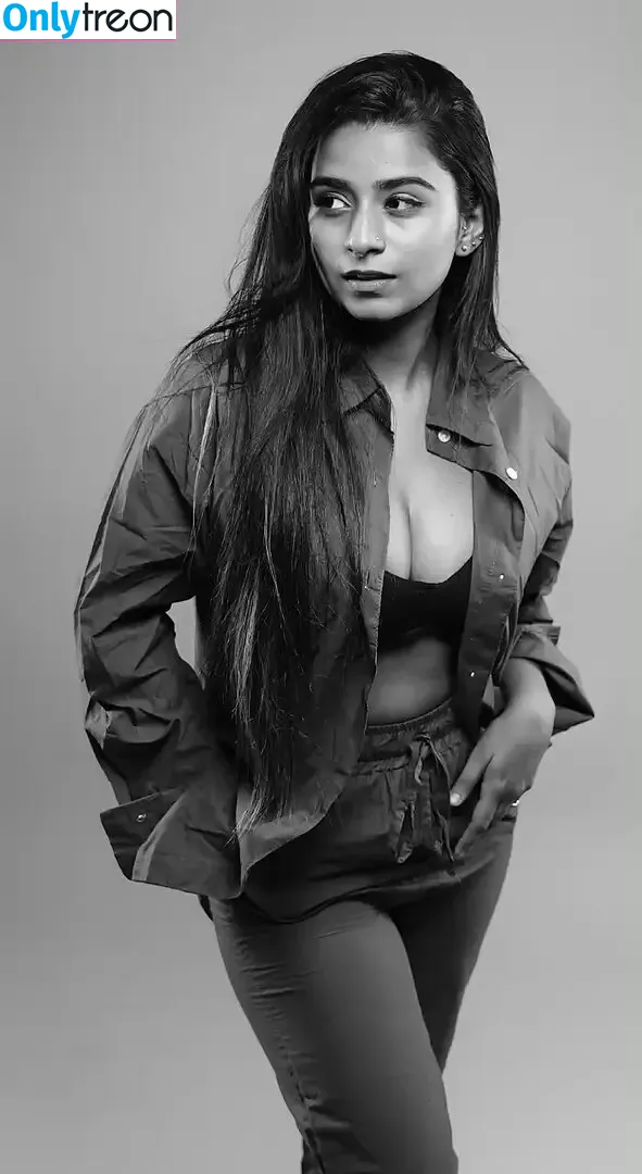 Suhana Khan nude photo #0381 (__suhuuu__)