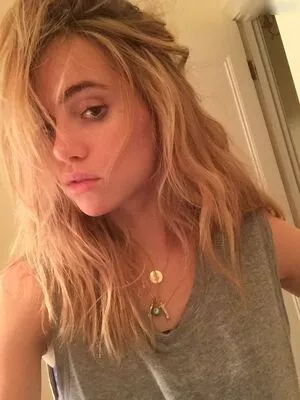 Suki Waterhouse / sukiwaterhouse nude photo #0222