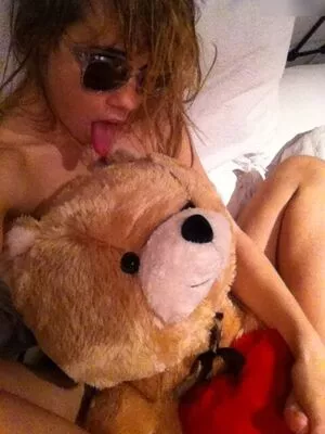 Suki Waterhouse / sukiwaterhouse nude photo #0238