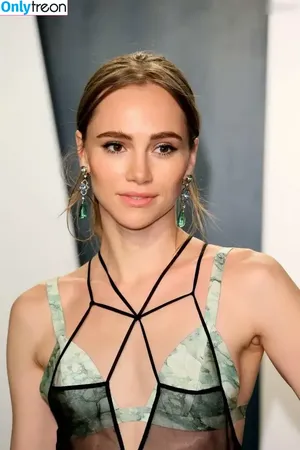 Suki Waterhouse / sukiwaterhouse nude photo #0615