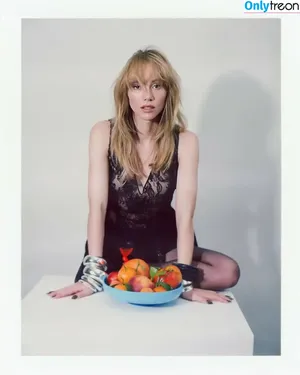 Suki Waterhouse / sukiwaterhouse nude photo #0665