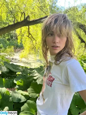 Suki Waterhouse / sukiwaterhouse nude photo #0697