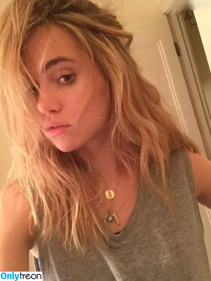 Suki Waterhouse nude photo #0222 (sukiwaterhouse)
