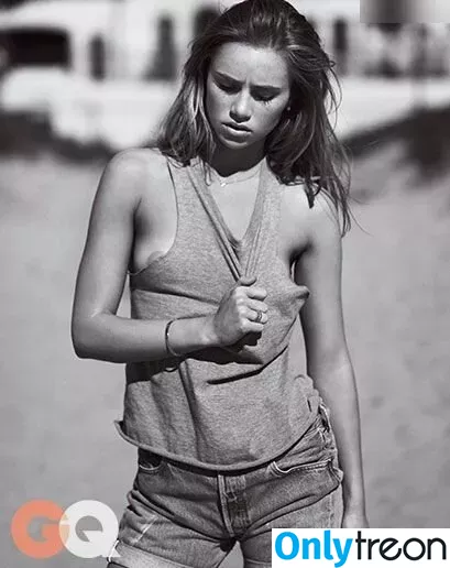 Suki Waterhouse nude photo #0292 (sukiwaterhouse)