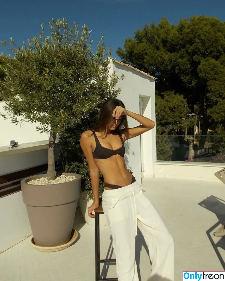 Summer Marshall nude photo #0001 (summerelizabeth1 / summermarshall)