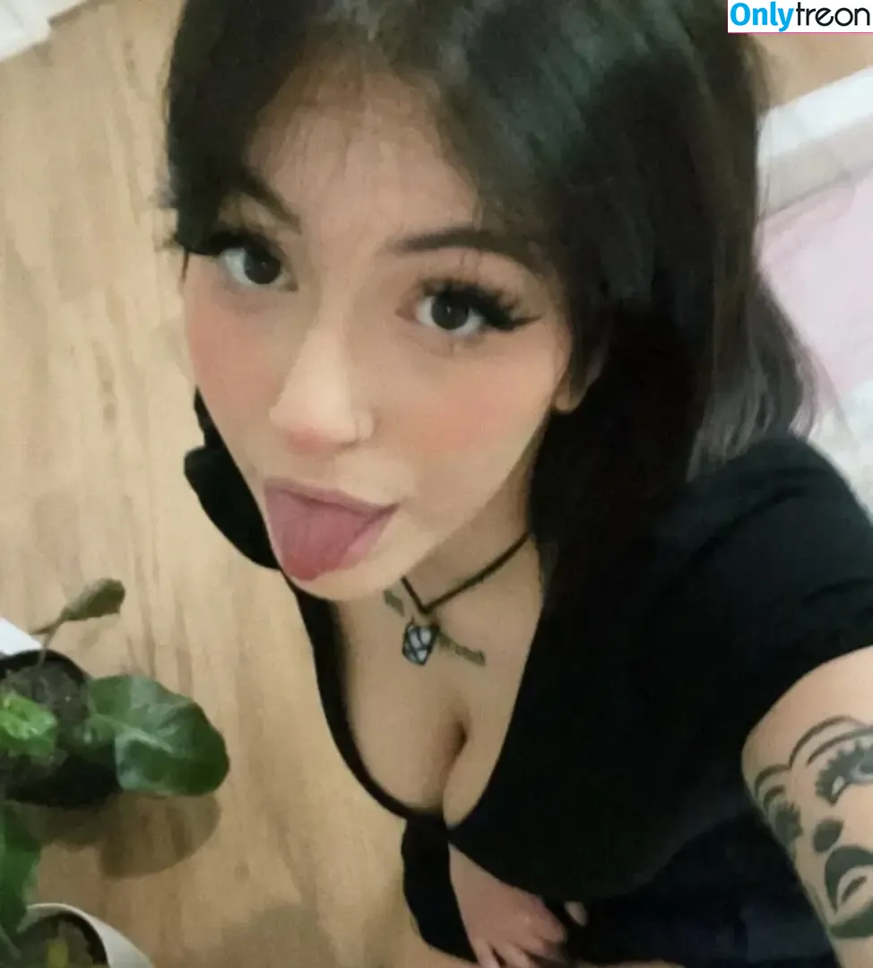 summertimesadnessuwu nude photo #0018 (summertimesadnessuwu)