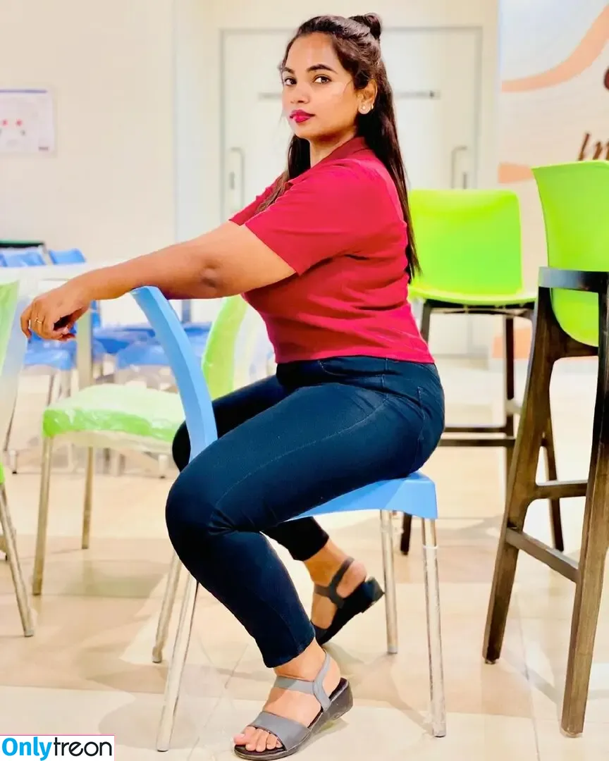 Supriya Subramanian nude photo #0004 (supriya_subramanian17)