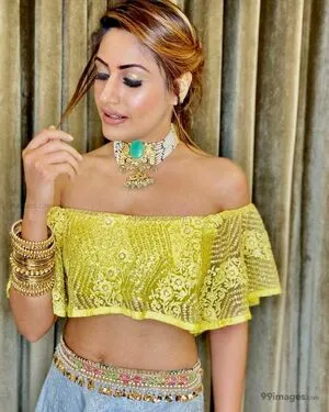 Surbhi Chandna / officialsurbhic nude photo #0026