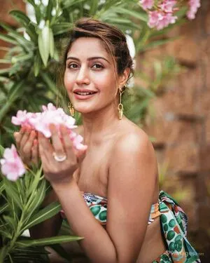 Surbhi Chandna / officialsurbhic nude photo #0086