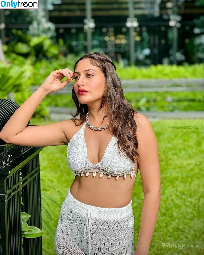 Surbhi Chandna nude photo #0059 (officialsurbhic)
