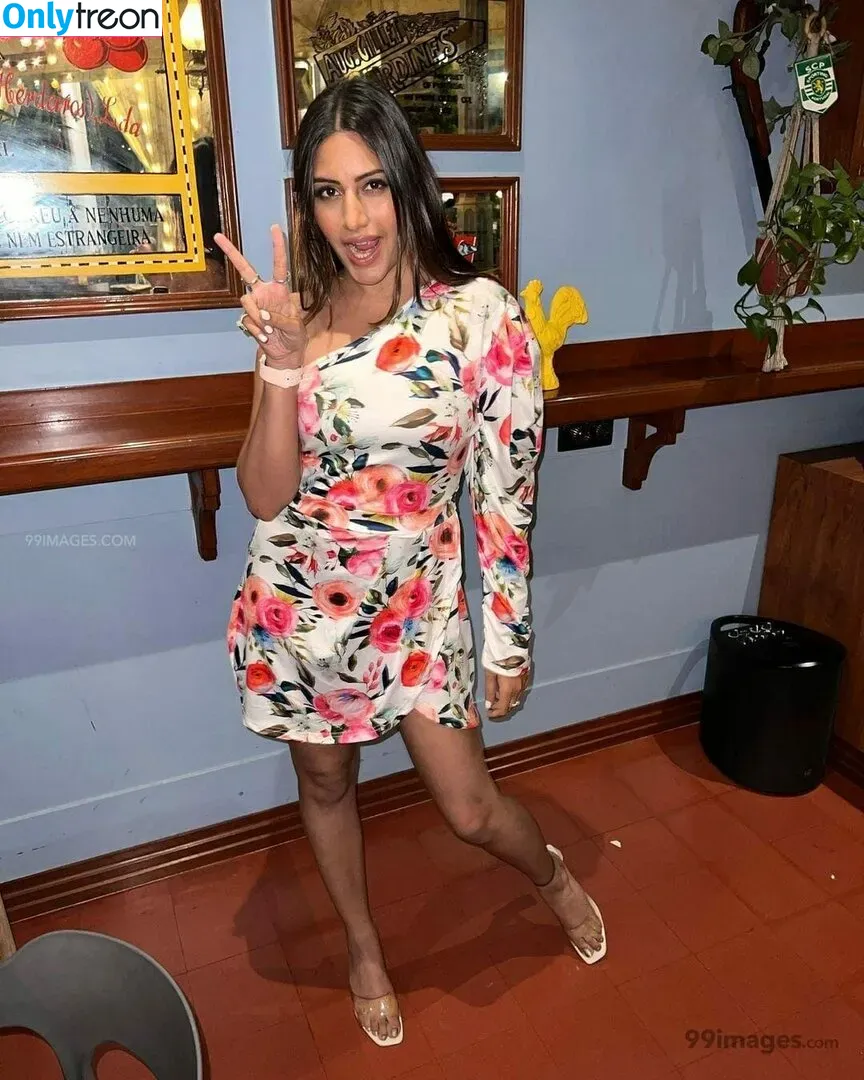 Surbhi Chandna nude photo #0063 (officialsurbhic)