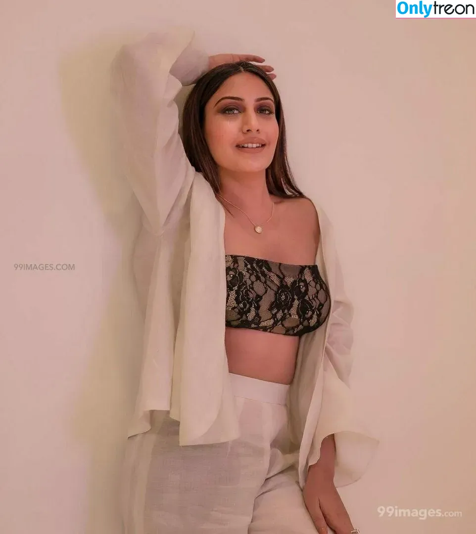 Surbhi Chandna nude photo #0064 (officialsurbhic)