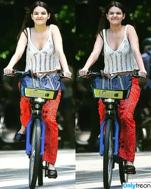 Suri Cruise / suricruise_sc nude photo #0084