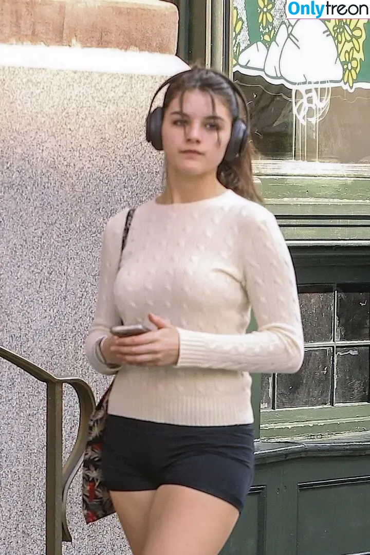Suri Cruise nude photo #0009 (suricruise_sc)
