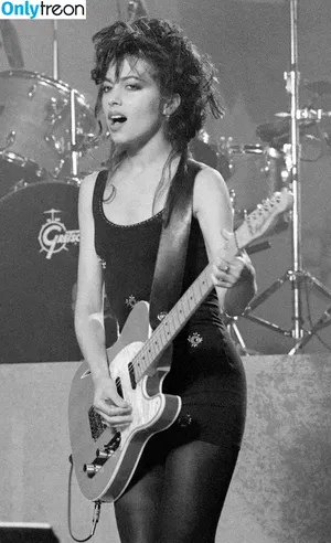 Susanna Hoffs / susannahoffsofficial nude photo #0003