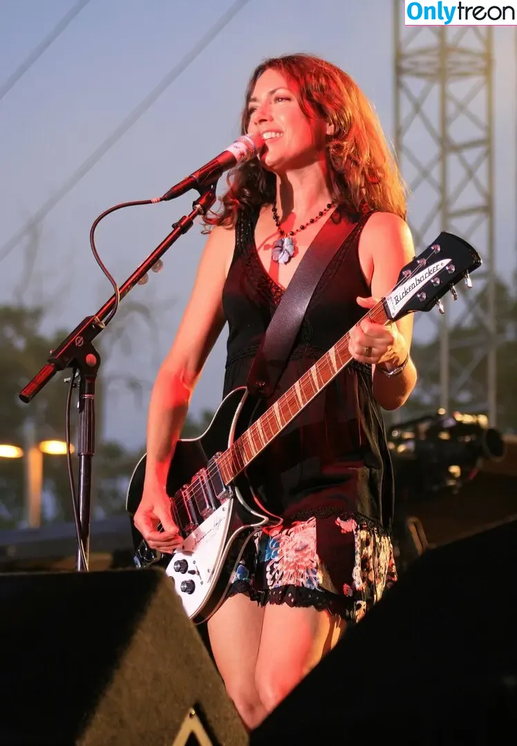 Susanna Hoffs nude photo #0013 (susannahoffsofficial)