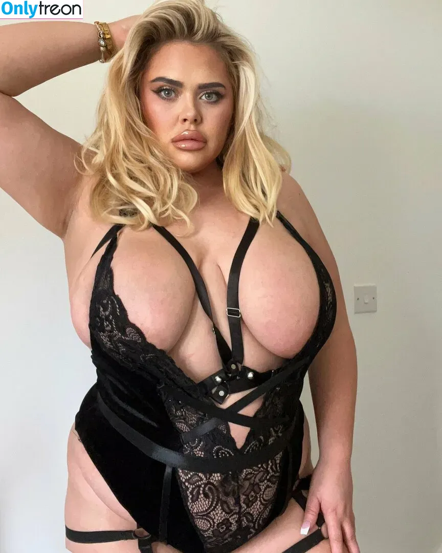 Susannah Elizabeth nude photo #0004 (hershikiss / sexysusie876 / susannah_elizabethx)