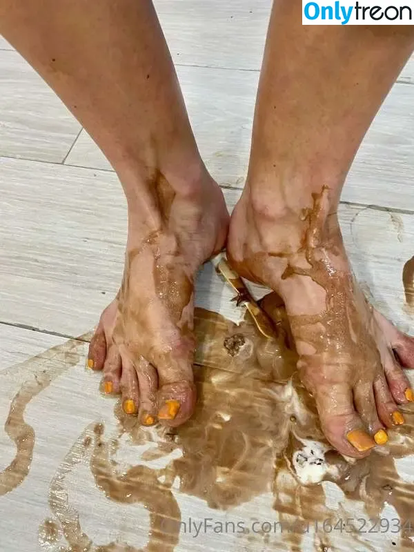 Swanfeet nude photo #0050 (elzaarch)
