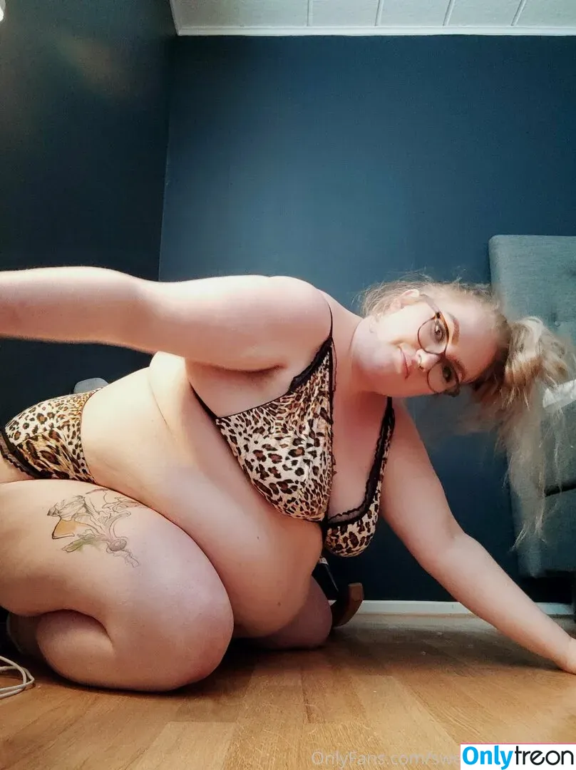 swedishbutterball nude photo #0035 (swedishbutterball)