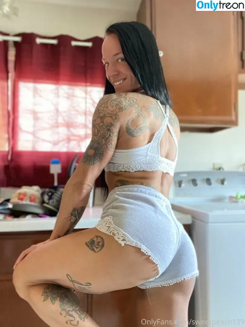 sweetpeach139 nude photo #0023 (sweetxxpea_)