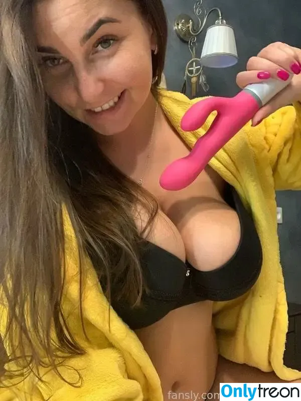 SweetSofia24 nude photo #0006 (SweetSofia24)