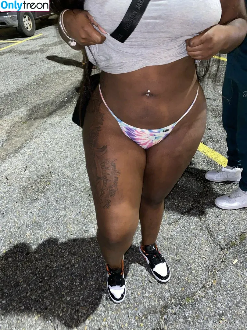 Sweettoothh nude photo #0019 (sweet.monae)