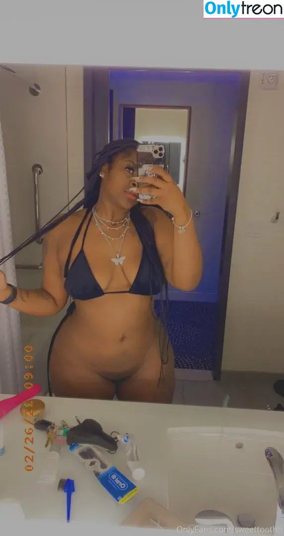 Sweettoothh nude photo #0046 (sweet.monae)