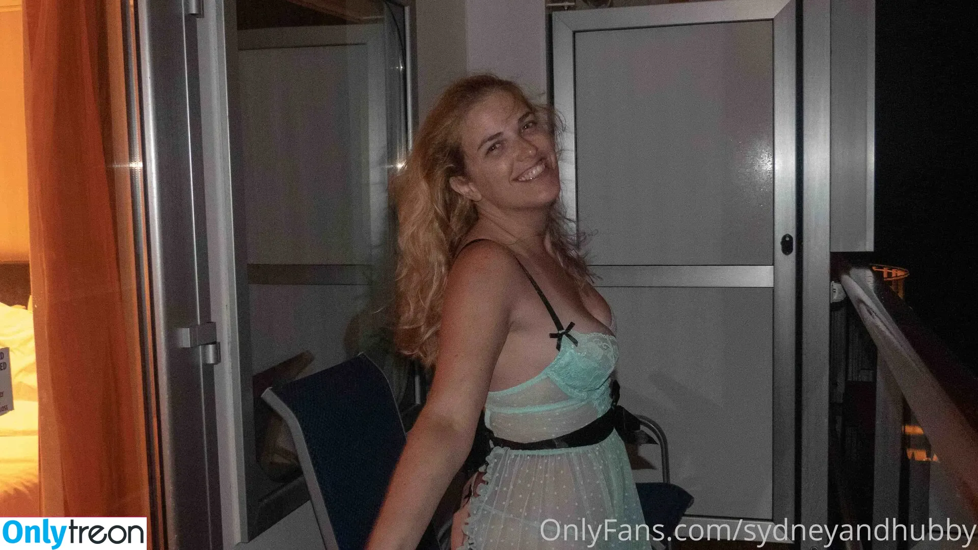 Sydney And Hubby nude photo #0039 (sydneyandhubby / texas_sydney)