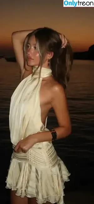 Sydney Ramolla / sydney.ra nude photo #0511
