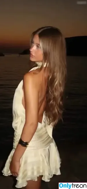 Sydney Ramolla / sydney.ra nude photo #0512