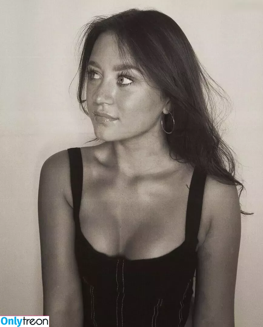 Sydney Ramolla nude photo #0139 (sydney.ra)