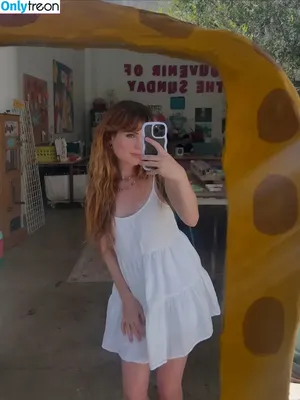 Sydney Sierota / sydneysierota nude photo #0087