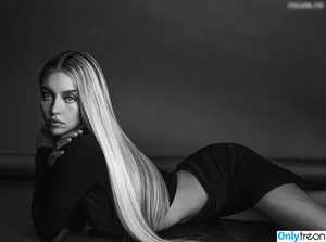 Sydney Sweeney / Sydney_Sweeney nude photo #0240