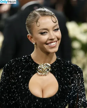 Sydney Sweeney / Sydney_Sweeney nude photo #0318