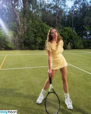 Sydney Sweeney / Sydney_Sweeney nude photo #0526