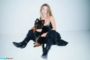 Sydney Sweeney / Sydney_Sweeney nude photo #0560