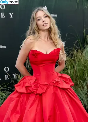 Sydney Sweeney / Sydney_Sweeney nude photo #0620