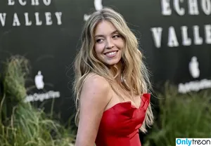 Sydney Sweeney / Sydney_Sweeney nude photo #0629